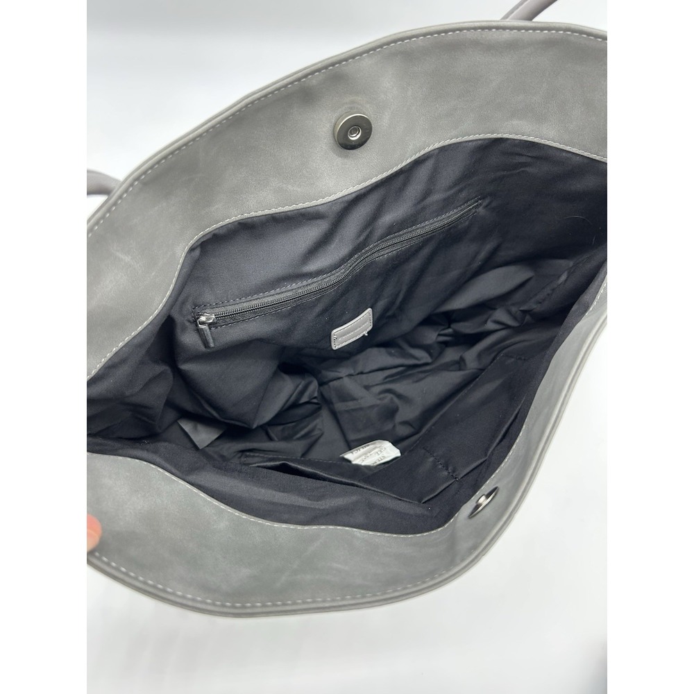 8 OTHER REASONS COLD SHOULDER BAG VEGAN GREY SUEDE - Picture 5 of 9